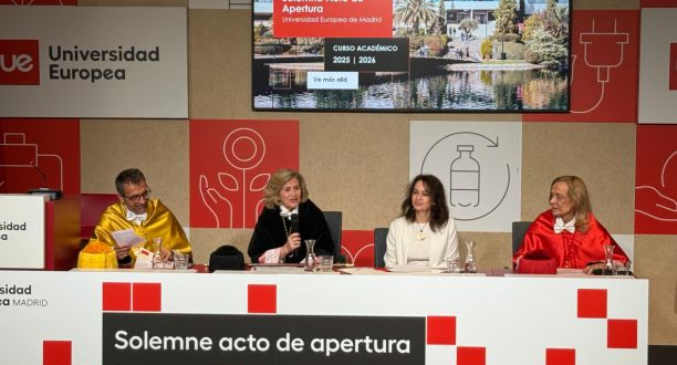 APERTURA ACADÉMICA_MINI.jpg