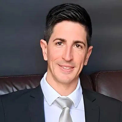 AdriánGarcíaValverde_Doctor.jpg