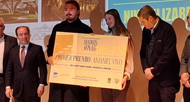 Amaniel Premio rrss.png