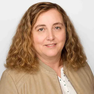 Ana Gayol - Profesor