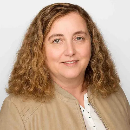 Ana Gayol - Profesor