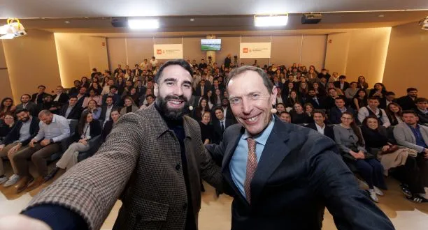 CARVAJAL CABACERA_MINI.jpg