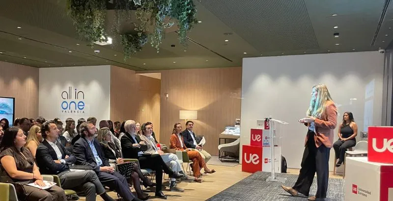 CHARLA ALBA