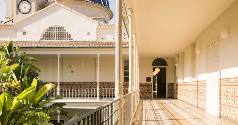CLAUSTRO ARRIBA