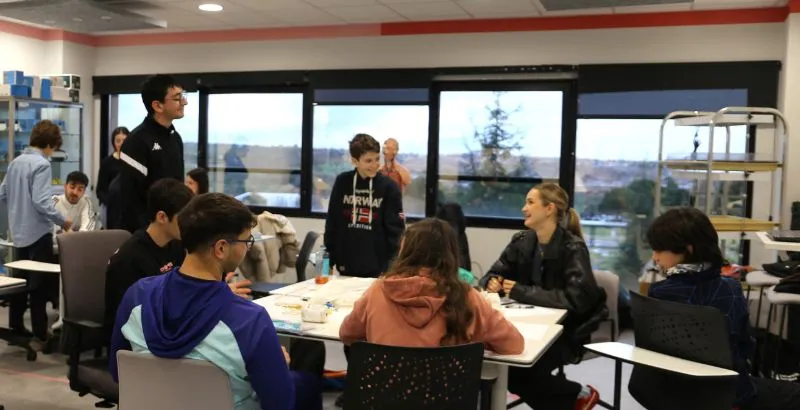 COLEGIO VISITA ARDAL CABACERA_ GENERAL 2.jpg