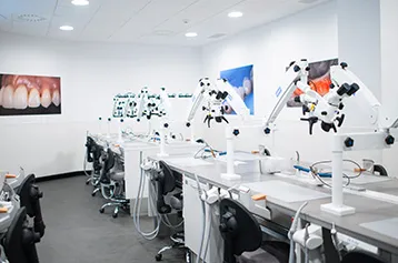 Laboratorio-Taller de Simulación Odontológica Universidad Europea de Valencia