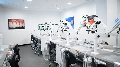 Laboratorio-Taller de Simulación Odontológica Universidad Europea de Valencia