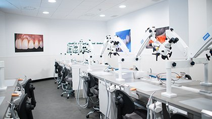 Laboratorio-Taller de Simulación Odontológica Universidad Europea de Valencia