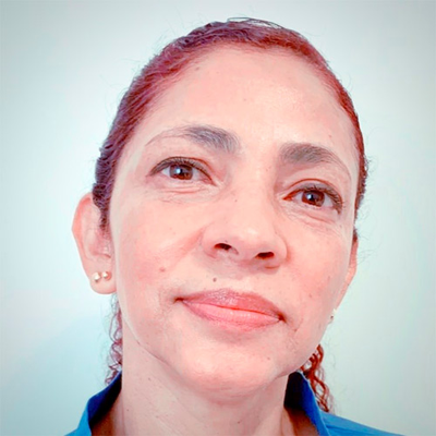 Clara-Isabel-Posada-Abadia-profesor.jpg