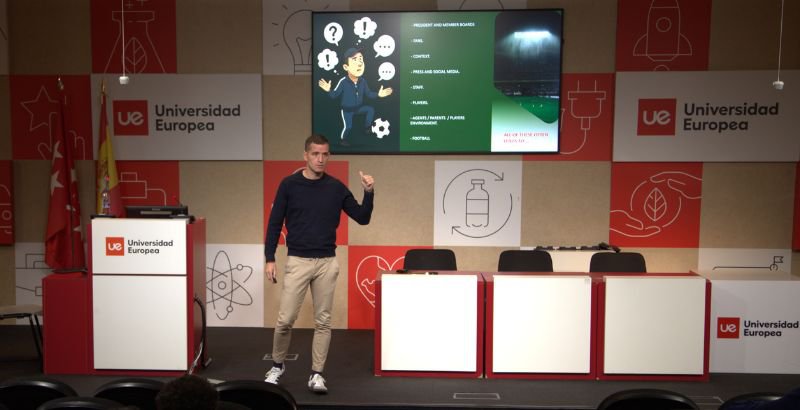 ENTRENADORES CABECERA GENERAL_3.jpg