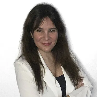 Elena Davara - Profesor
