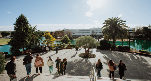 Estudiantes (78).png