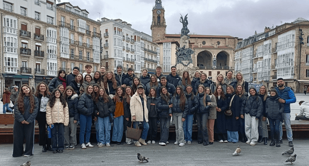 Estudiantes (81).png