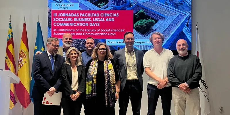 FOTO CABECERA BUSINESS-LEGAL 1.jpg