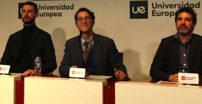 FOTO DELIBERACIÓN DEL JURADO_GENERAL.jpg