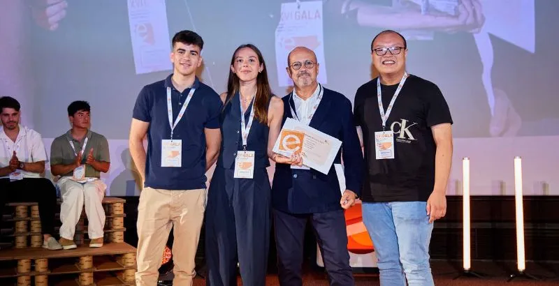 FOTO EQUIPO FINALISTA.jpg