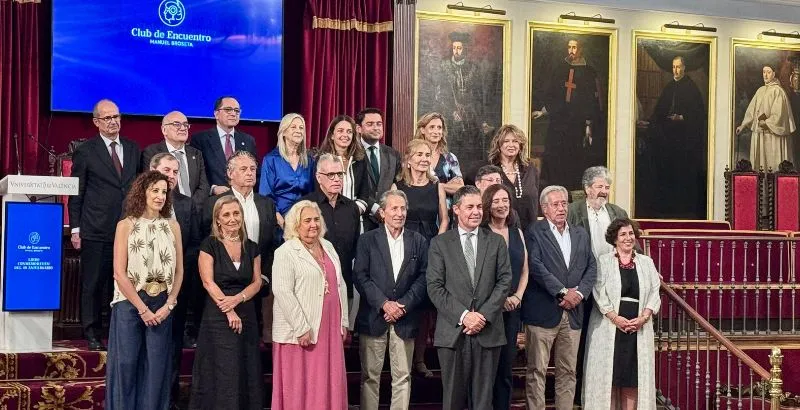 FOTO FAMILIA COMPLETA