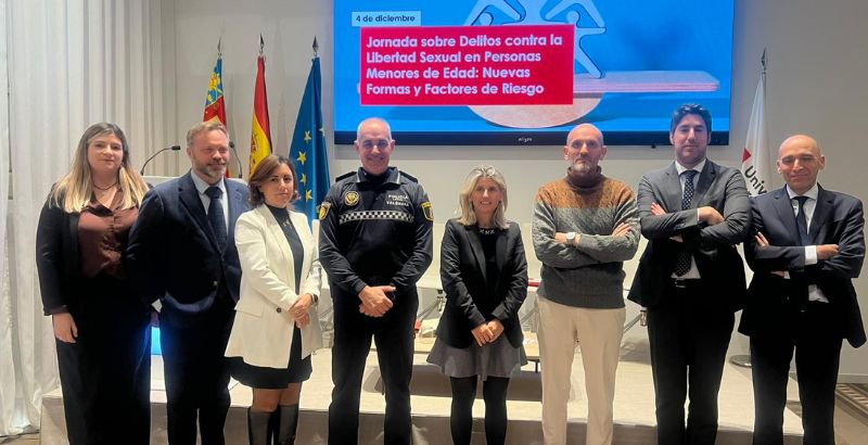 FOTO FAMILIA JORNADA DELITOS.jpg