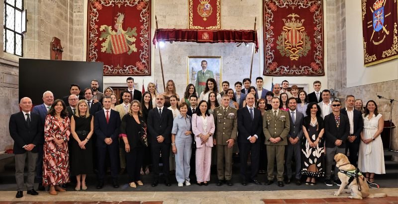 FOTO FAMILIA OFICIAL.jpg