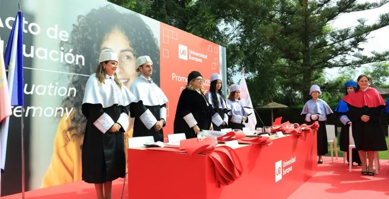 FOTO MESA PRESIDENCIAL.jpg