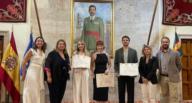 FOTO MINI FAMILIA PORTADA.jpg