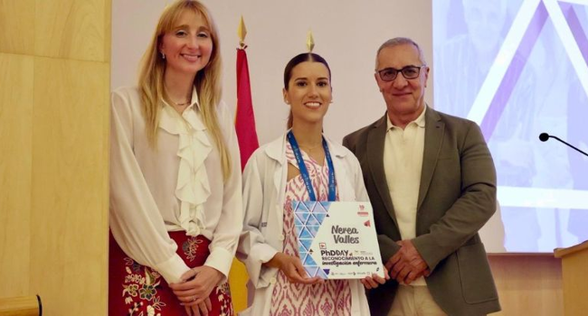 FOTO NEREA PREMIO CABECERA.jpg