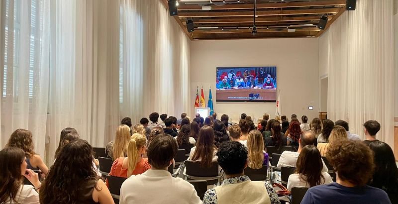 FOTO PROYECCIÓN PELI.jpg