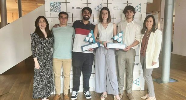 GANADORES EMPRENDIMIENTO CABACERA_MINI.jpg