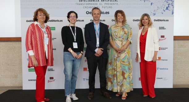 HELENA CASARES CABECERA_MINI.jpg