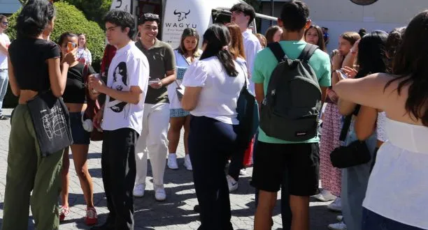 INTERNACIONAL CABACERA_MINI.jpg