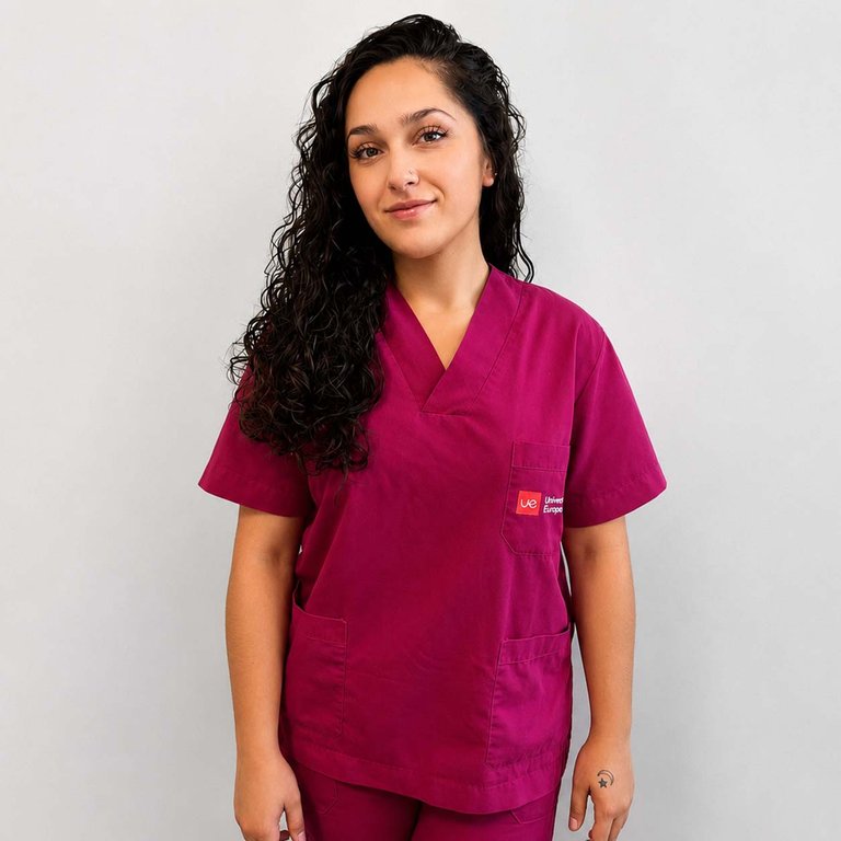 Iris Asensio Romo - Hospital Veterinario_