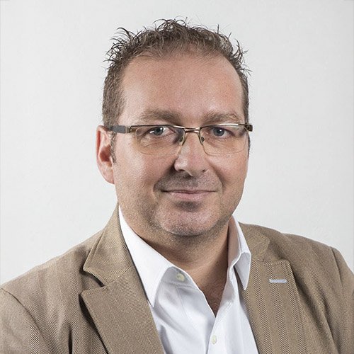 Isaac González - Profesor