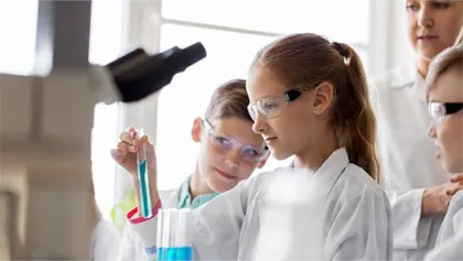 Niños en laboratorio