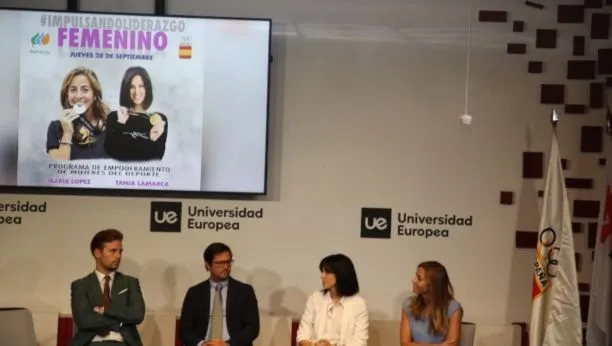 MESA REDONDA_GENERAL.jpg