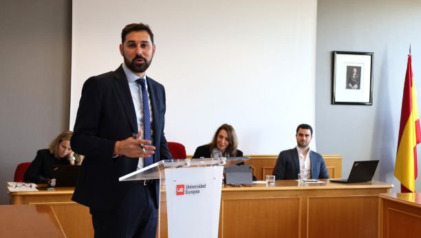 MOOT COURT CABACERA_ GENERAL 4.jpg