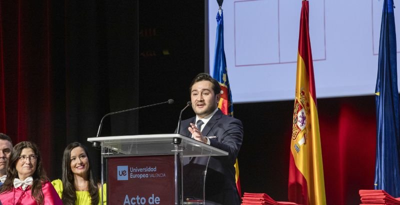 NICOLÁS SUBIR