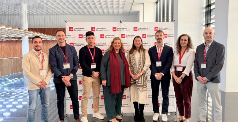 PHOTOCALL PROFES Y RECTORA.jpg