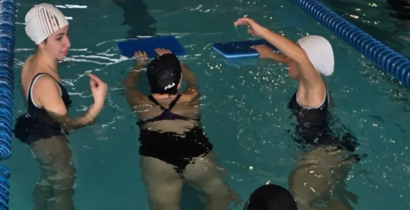 PISCINA
