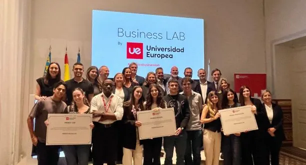 PREMIOS BUSINESS LAB FOTO MINI.jpg