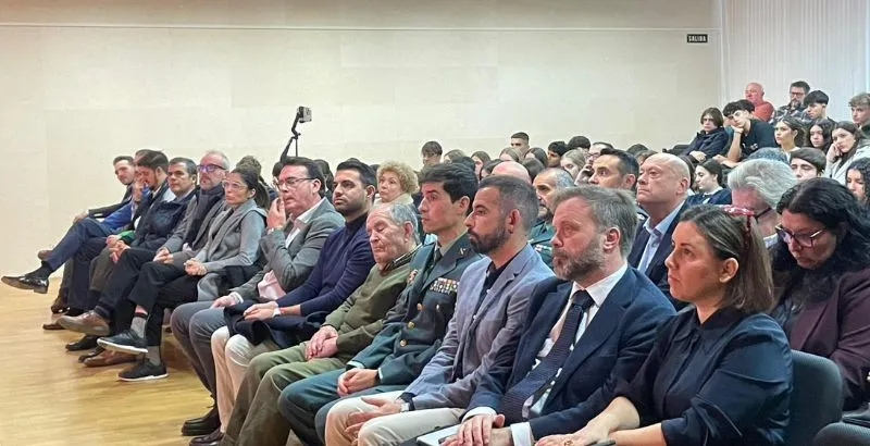 PRIMERA FILA.jpg