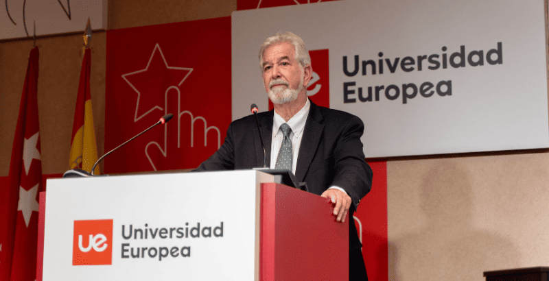 Penúltima foto Kenneth.png