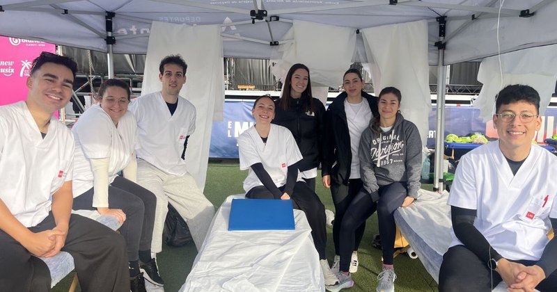 SENTADOS CAMILLAS.jpg