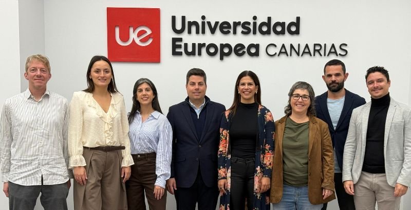 UEC NOTIWEEB_ CABACERA GENERAL