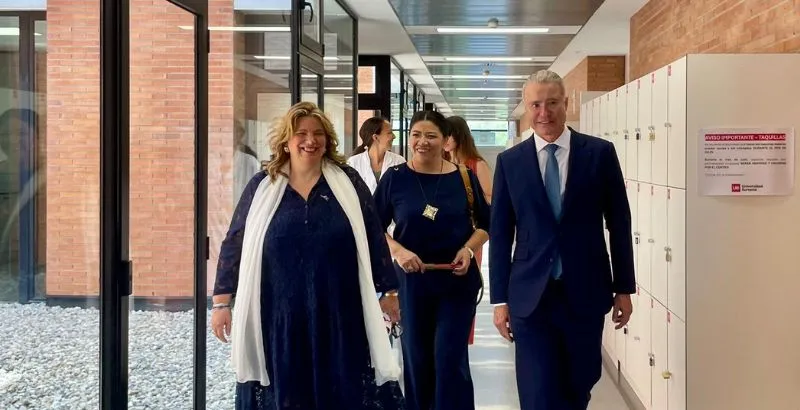 VISITA UNI