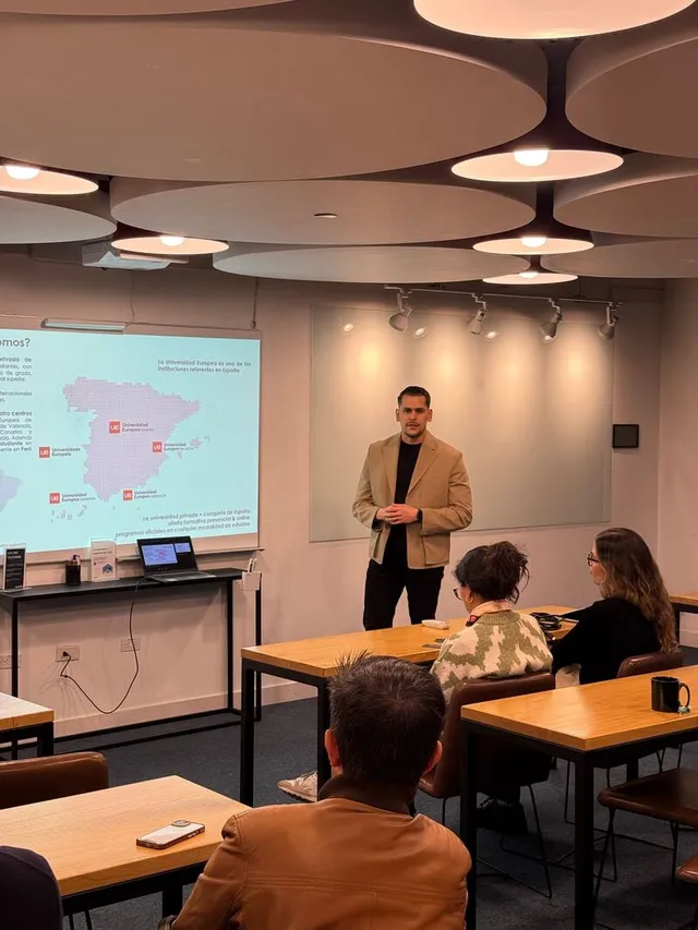 Sergio Dávila expone en WeWork