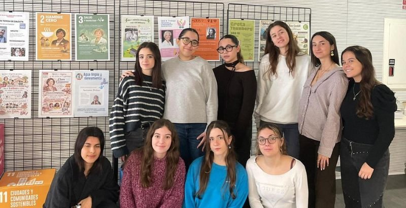 WHOSE CREDIT CABACERA VALENCIA_ GENERAL