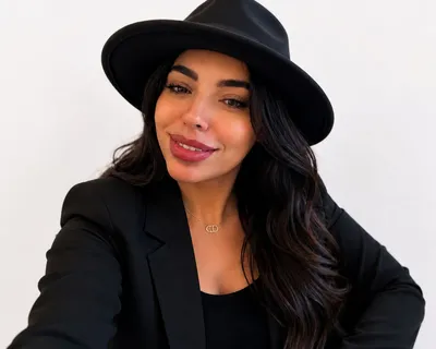 Zineb Sabri - alumni