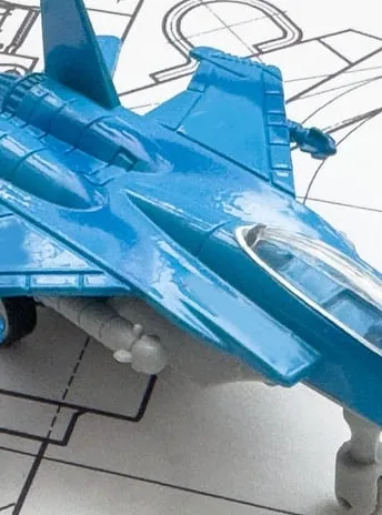 imagen de un diseño de avión en plano y prototipo 3d