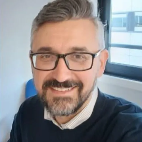 alberto-bellido-profesor.width-500x500.format-jpg.jpg