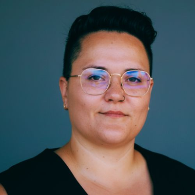 ana-laura-santana-profesor.width-500x500.format-jpg.jpg
